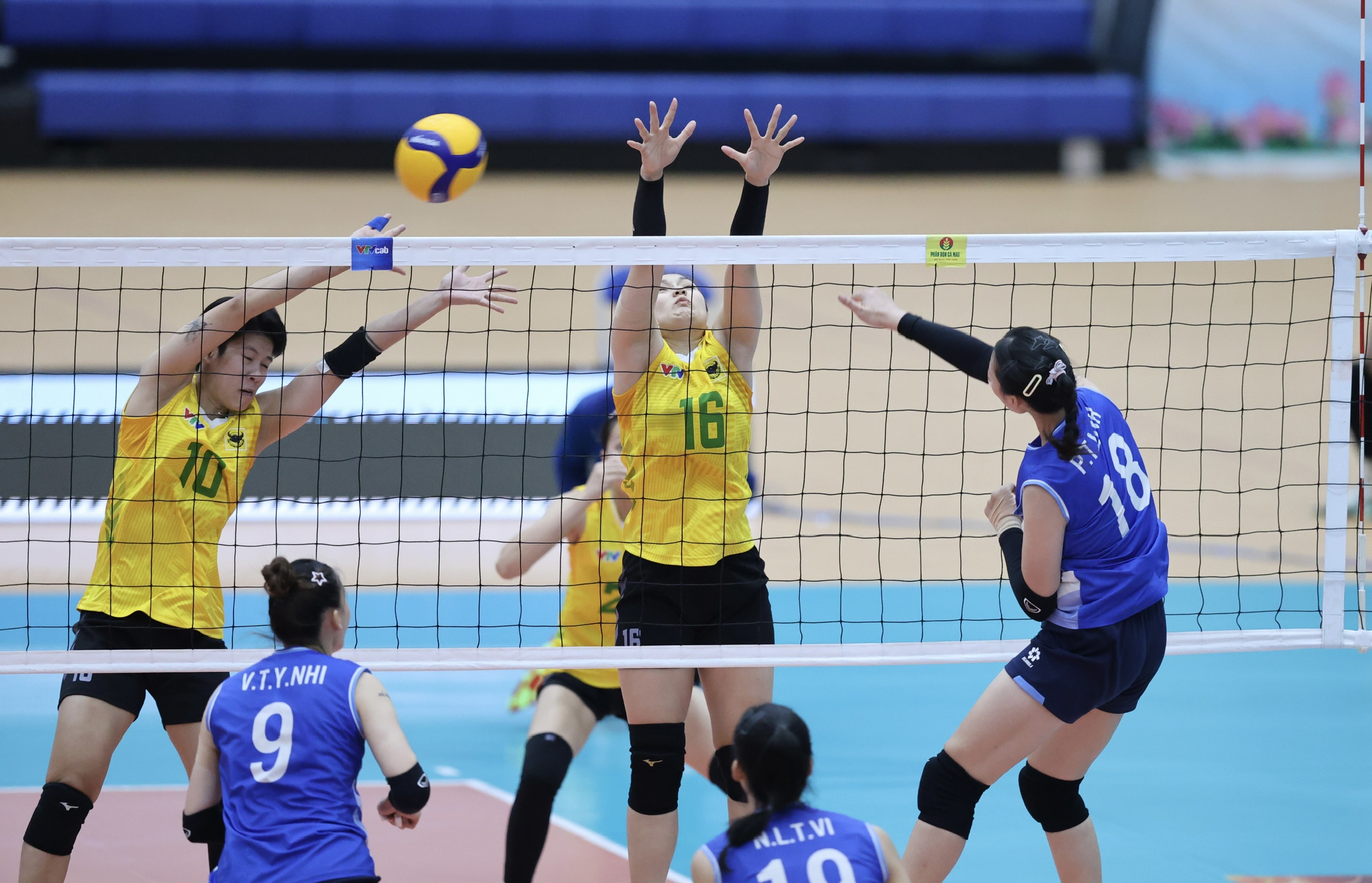 Vòng bán kết giải bóng chuyền nữ vô địch quốc gia 2026 hứa hẹn gay cấn