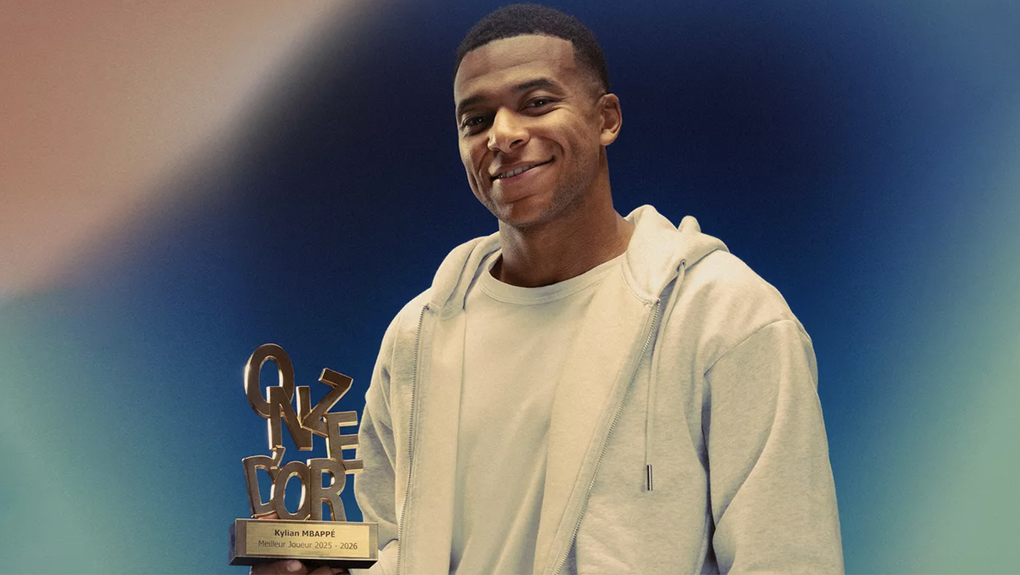 Kylian Mbappe nhận giải Onze d'Or của tạp chí Pháp Onze Mondial. Ảnh: Onze Mondial