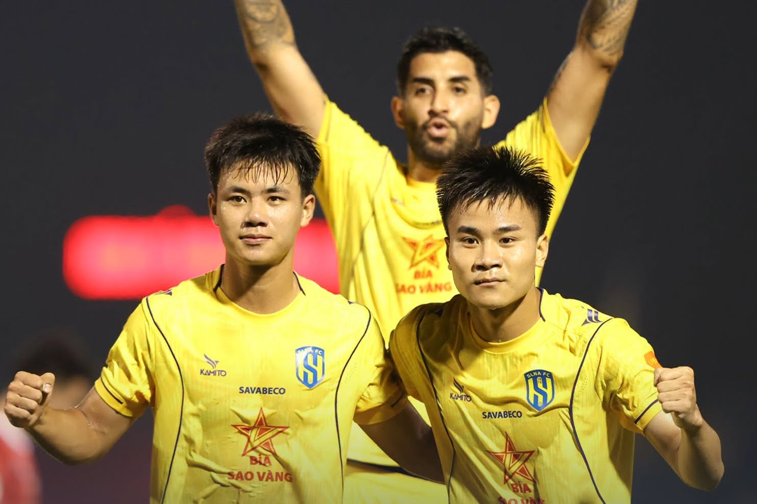 SLNA vẫn bất bại