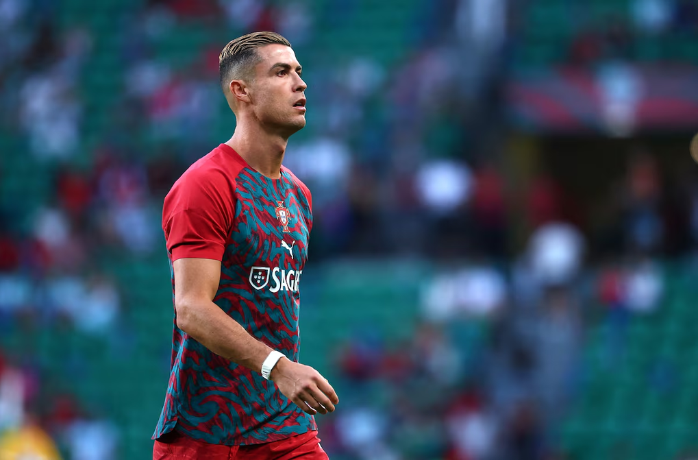 Cristiano Ronaldo khởi động trước trận Bồ Đào Nha – Wales trên sân Jose Alvalade, Lisbon, Bồ Đào Nha ngày 24/9/2026. Ảnh: Reuters