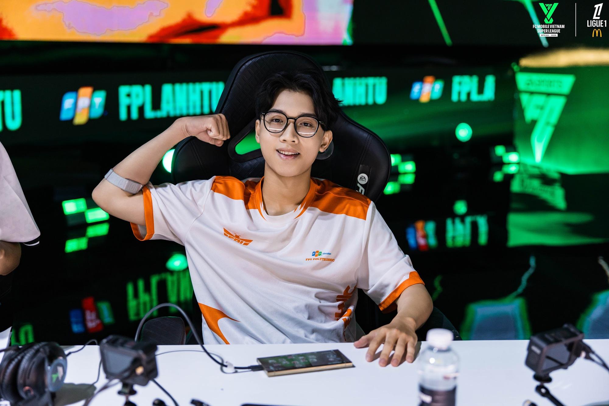 Game thủ Việt Nam Phạm Anh Tú tỏa sáng ở giải vô địch thế giới - Ảnh: FPL