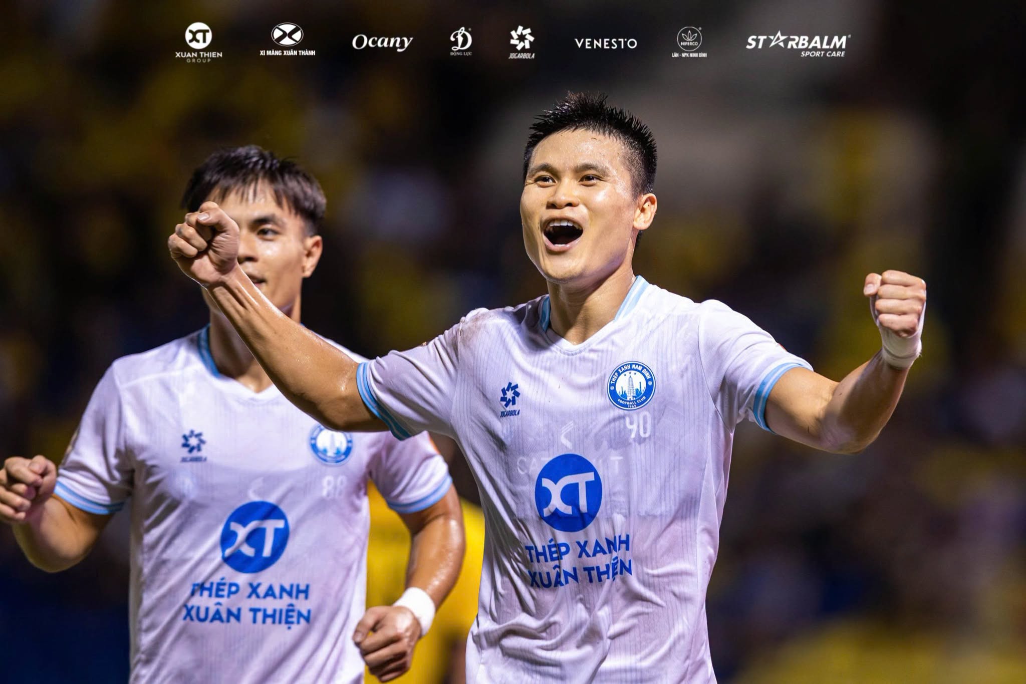 Tuấn Hải ăn mừng bàn thắng đầu tiên cho CLB Nam Định ở trận gặp Thanh Hóa - Ảnh: TXNĐFC