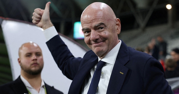 Chủ tịch FIFA xin lỗi, công bố mỗi liên đoàn nhận 25 triệu USD