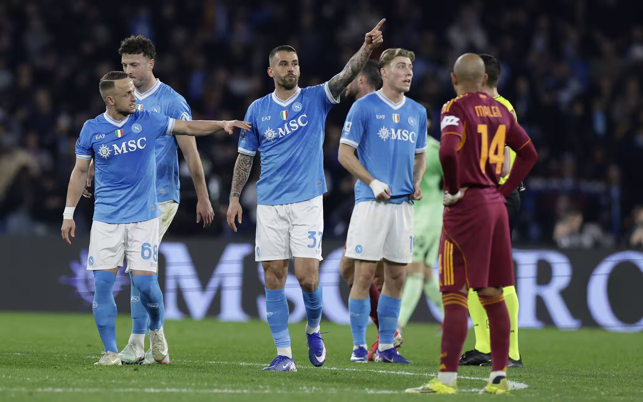 Ở lần gặp nhau gần nhất tại Serie A, Napoli đã hòa Roma với tỉ số 2-2 - Ảnh: SKY SPORTS