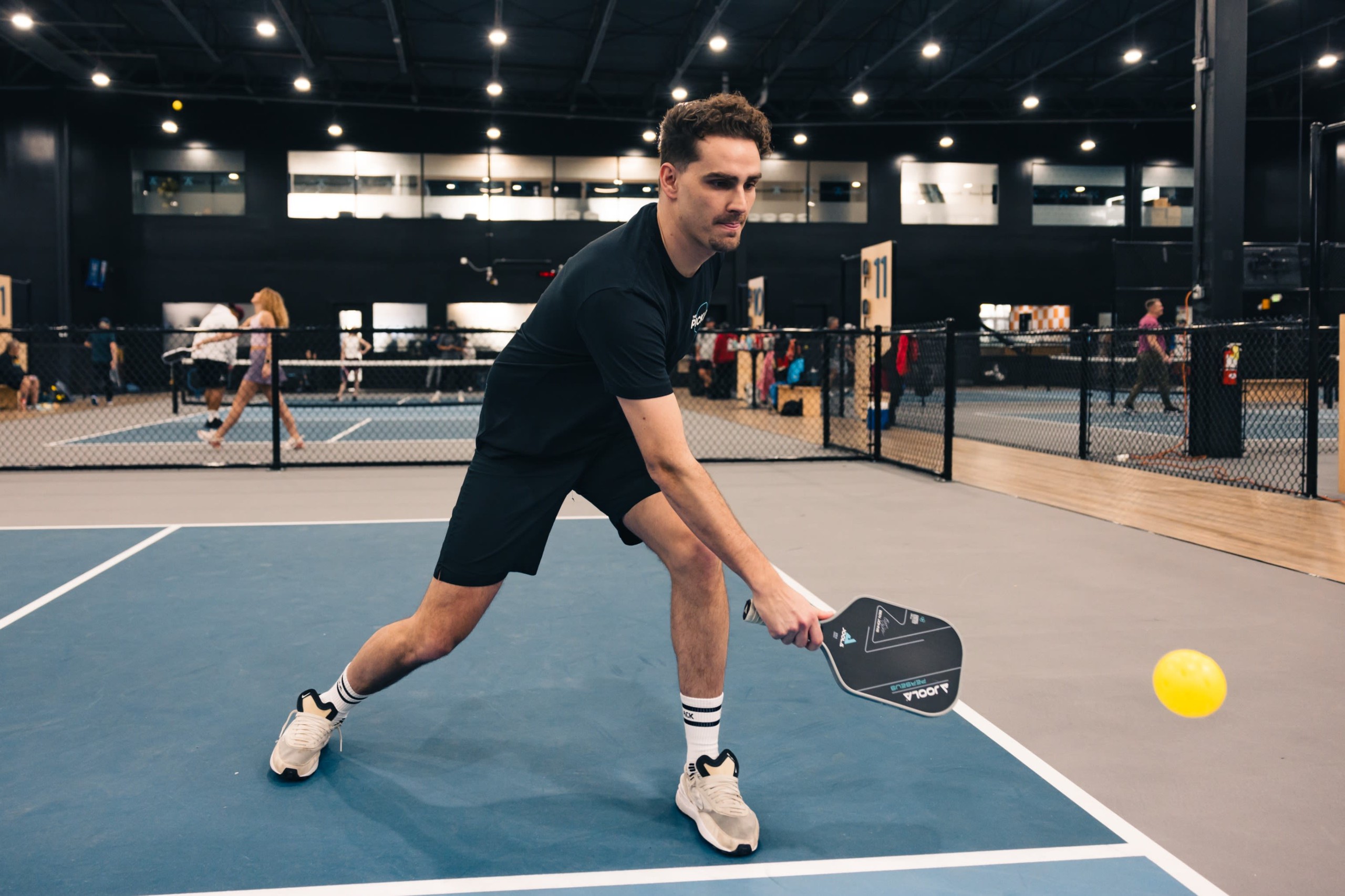 Người chơi pickleball tại cụm sân của The Picklr - Ảnh: PICKLR