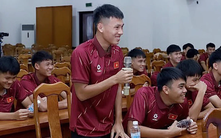 U17 Việt Nam có mặt tại Hàn Quốc, sẵn sàng cho chiến dịch tiền World Cup trẻ - Ảnh 3.