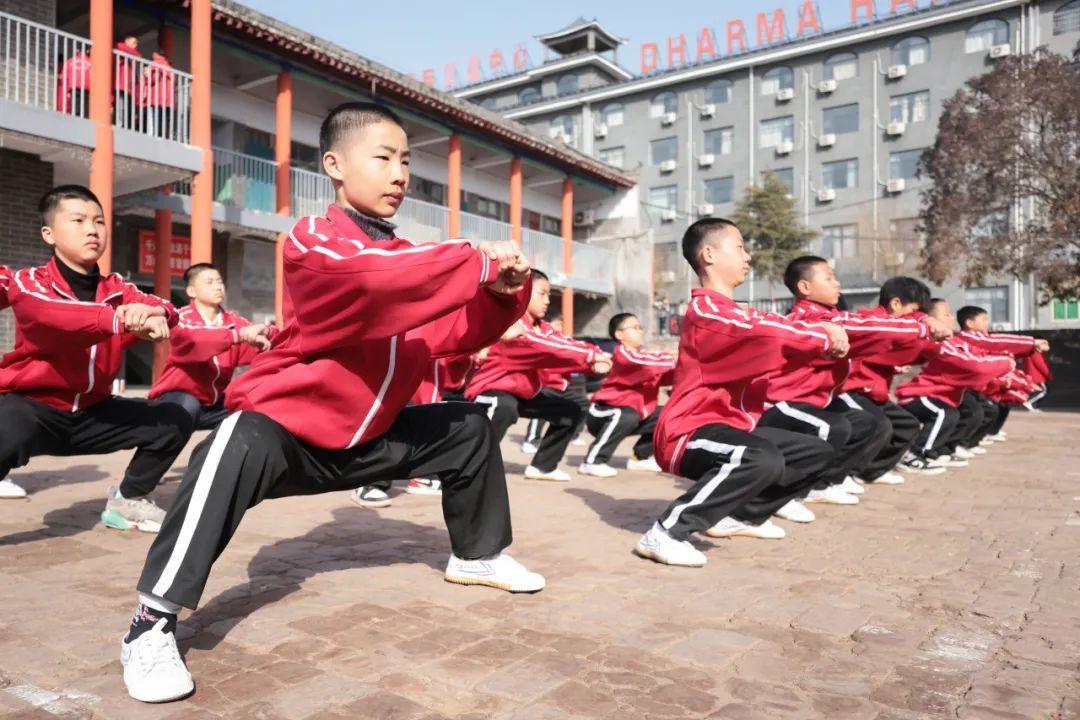 Mỗi học viện liên kết với Thiếu Lâm có hàng chục ngàn học viên - Ảnh: IFENG