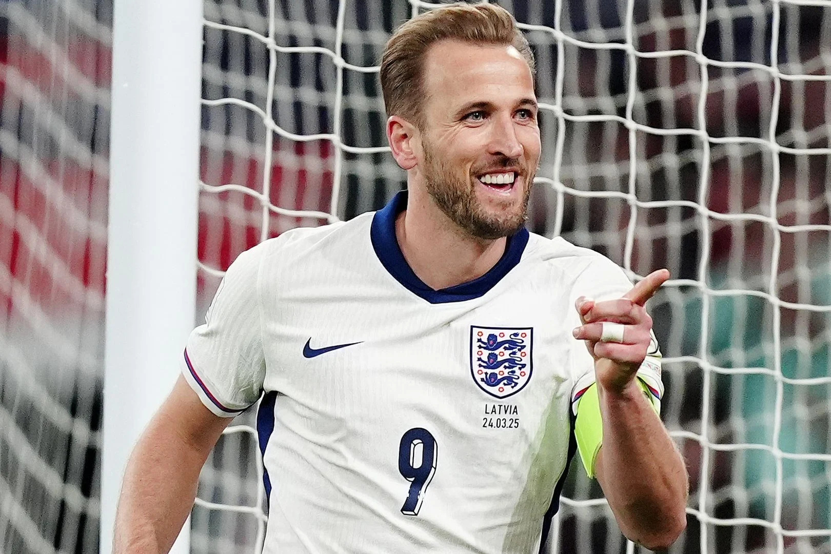 Harry Kane sáng cửa giành Quả bóng vàng 2026 - Ảnh: REUTERS