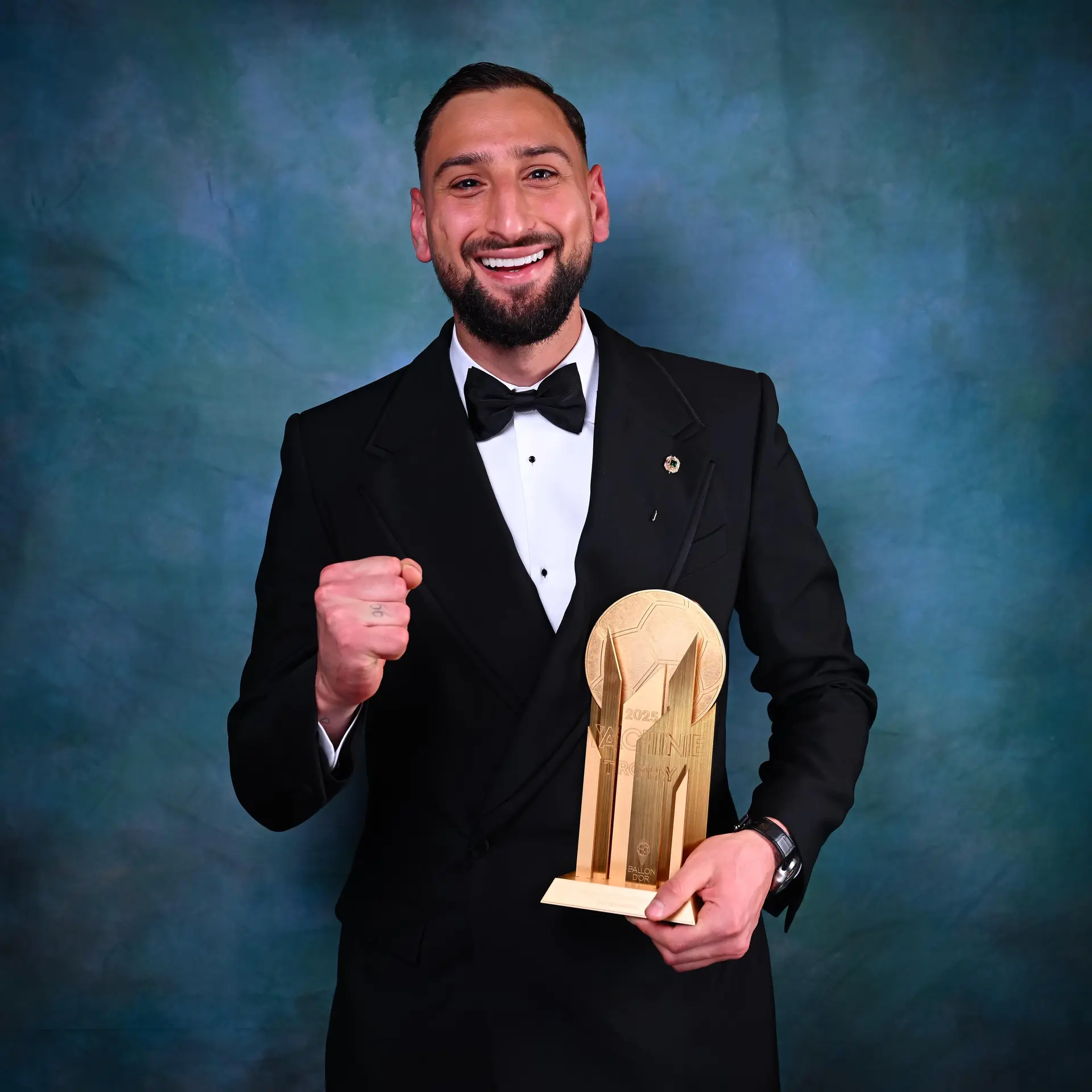Thủ thành Gianluigi Donnarumma giành giải Yashin Trophy 2025 của tạp chí Pháp France Football. Ảnh: Ballon d’Or